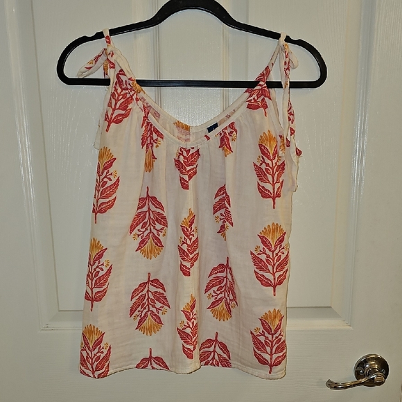 Old Navy Tops - 🧡🩷Old Navy Cream Floral Tie-Shoulder Camisole - S Or M